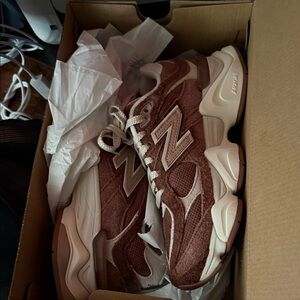 New Balance Chocolate and Cream Sneakers
